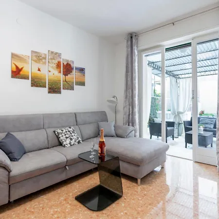 Daire Giardino Al Mare By Interhome
