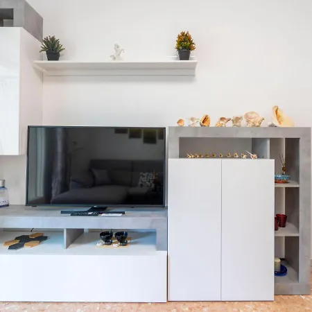 Giardino Al Mare By Interhome Daire