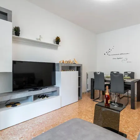 Giardino Al Mare By Interhome
