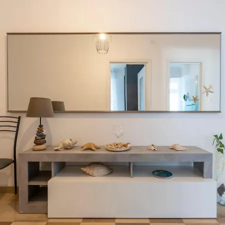 Giardino Al Mare By Interhome