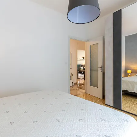 Daire Giardino Al Mare By Interhome Sanremo